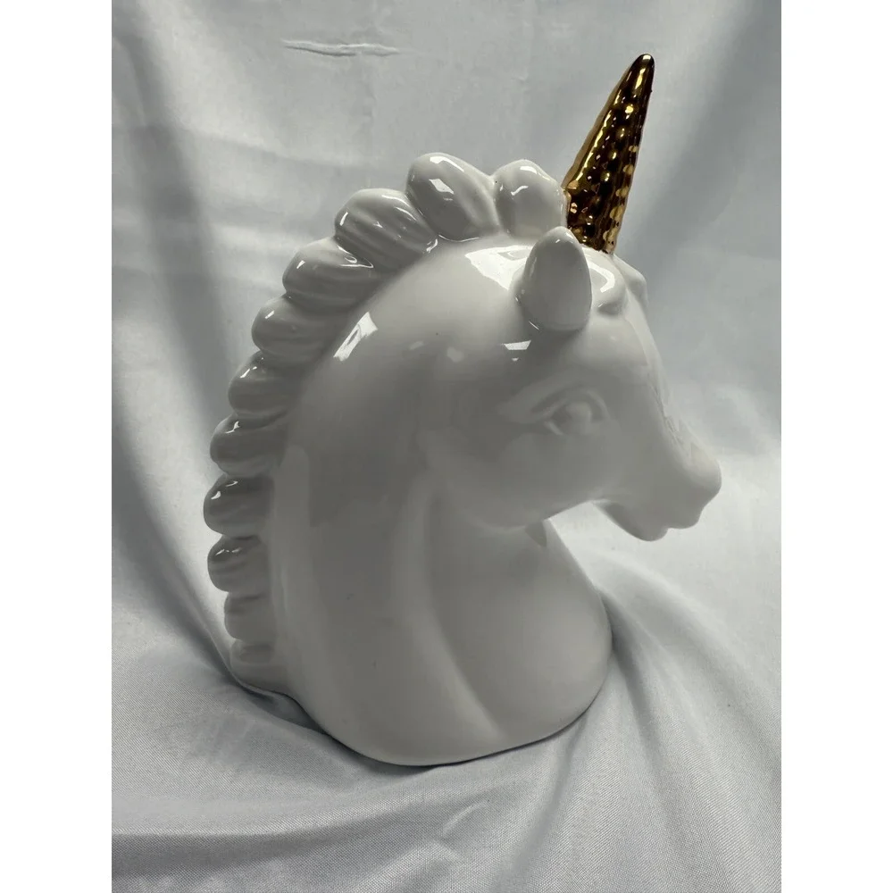 N/A white ceramic